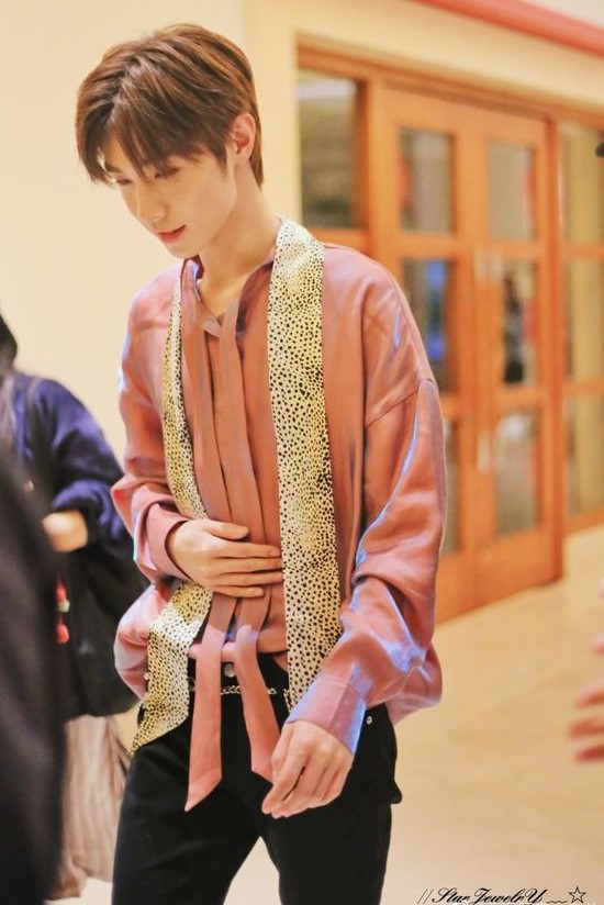 HapmoYing's tweet photo. 2019-2020Countdown party! II
#WenYang #文采飞扬 #เหวินหยาง #wcfy
#หลี่ป๋อเหวิน #LiBowen #李泊文 #이박문
#宋继扬 #SongJiyang #宋継揚 #ซ่งจี้หยาง https://t.co/Y5DN78BblD