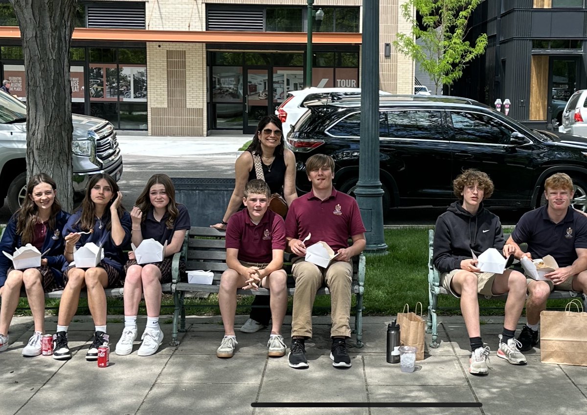 stignatiusid's tweet photo. Middle School Spanish got to head down to the Basque Market today for a special treat- paella lunch with Senora Carranza, our most amazing Spanish teacher!! https://t.co/Rbk4loI5eI