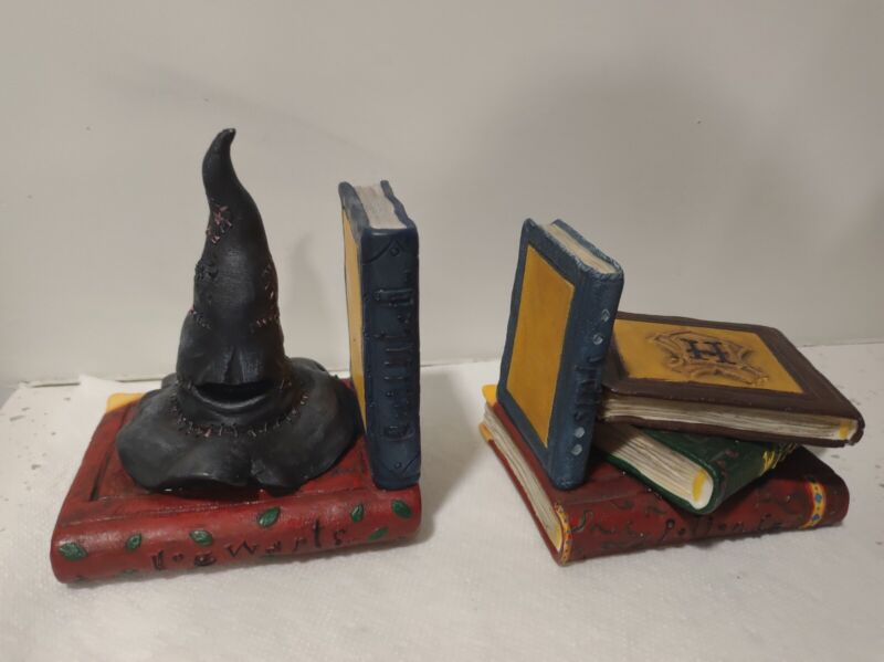 Harry Potter on Twitter "Harry Potter Sorting Hat Spell Books Bookends