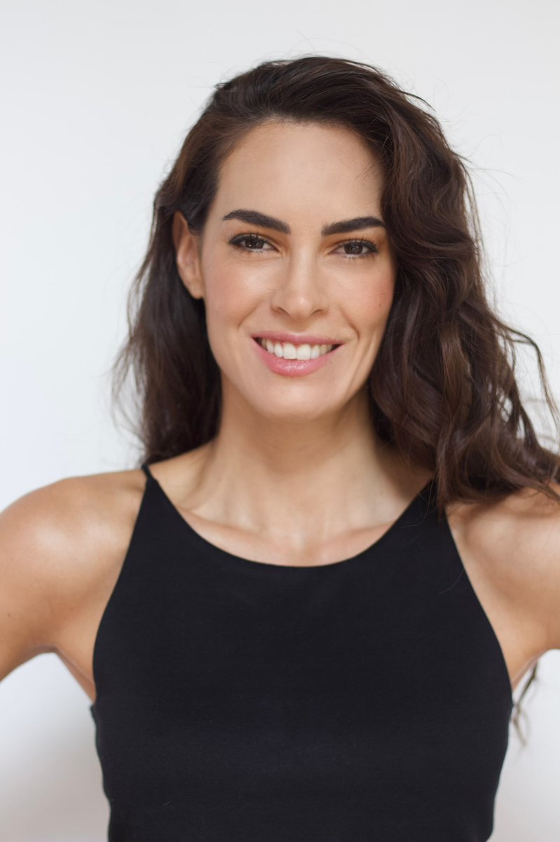 LaMurielHe's tweet photo. New head shots
✨🎬🎥🎭
Personaje “the girl next door”
.
.
.
.
.
.
#headshots #actor #actress #acting #followyourdreams #casting #actorscasting #smile #girlnextdoor https://t.co/21HfoVCCqb