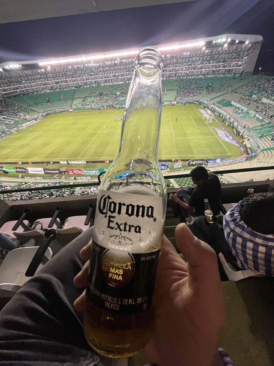 prieto8912's tweet photo. Así terminamos el semestre!!! Con mucha pasión… 💚💚💚 @dcag13 @MarioLD86 @David_Baeza @JoseDavidAzuero @pipekike77 @heinarortizc @pablogra89 @CesarionMora … mejores épocas vendrán!!! NO os preocupéis. https://t.co/ab5jj50t2o