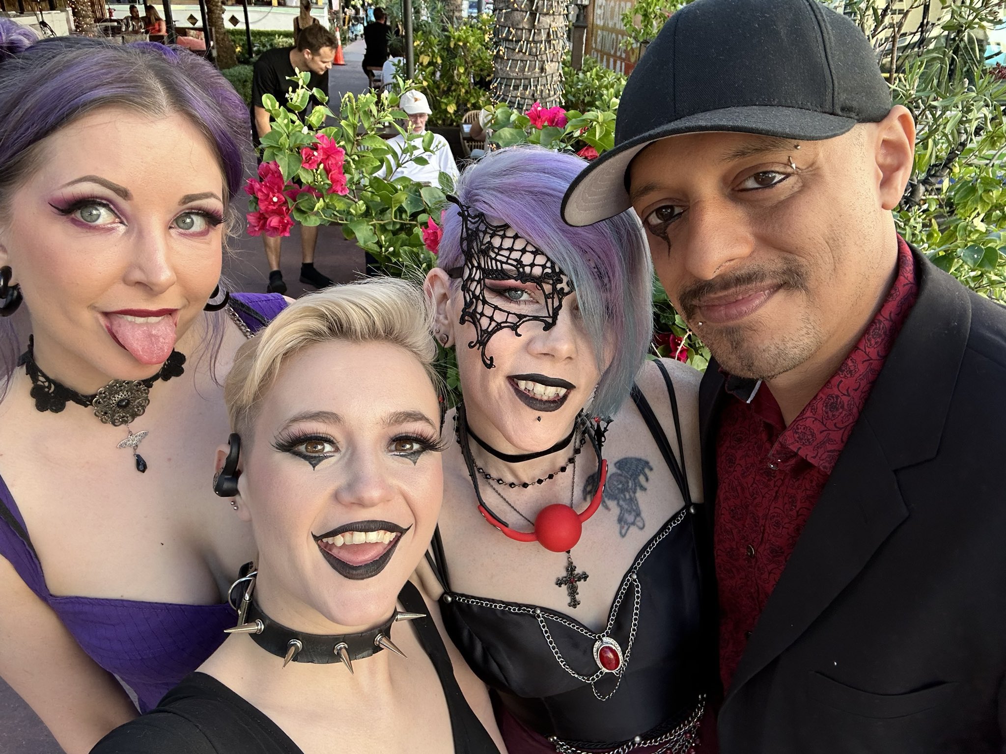 Thank you everyone!!! I fucking won!!!!!! Wtfffff!!!!!!!!!!! Ahhhhhhhh I’m speachless and I’m tears!!!! Correction … WE won!!! All my Gothurbaes!!! @GhostieGhoo @Deviantxdarling @misslunaluxxx @GoddessLilith66 I love you!!!!! https://t.co/rmyNg6zVLZ