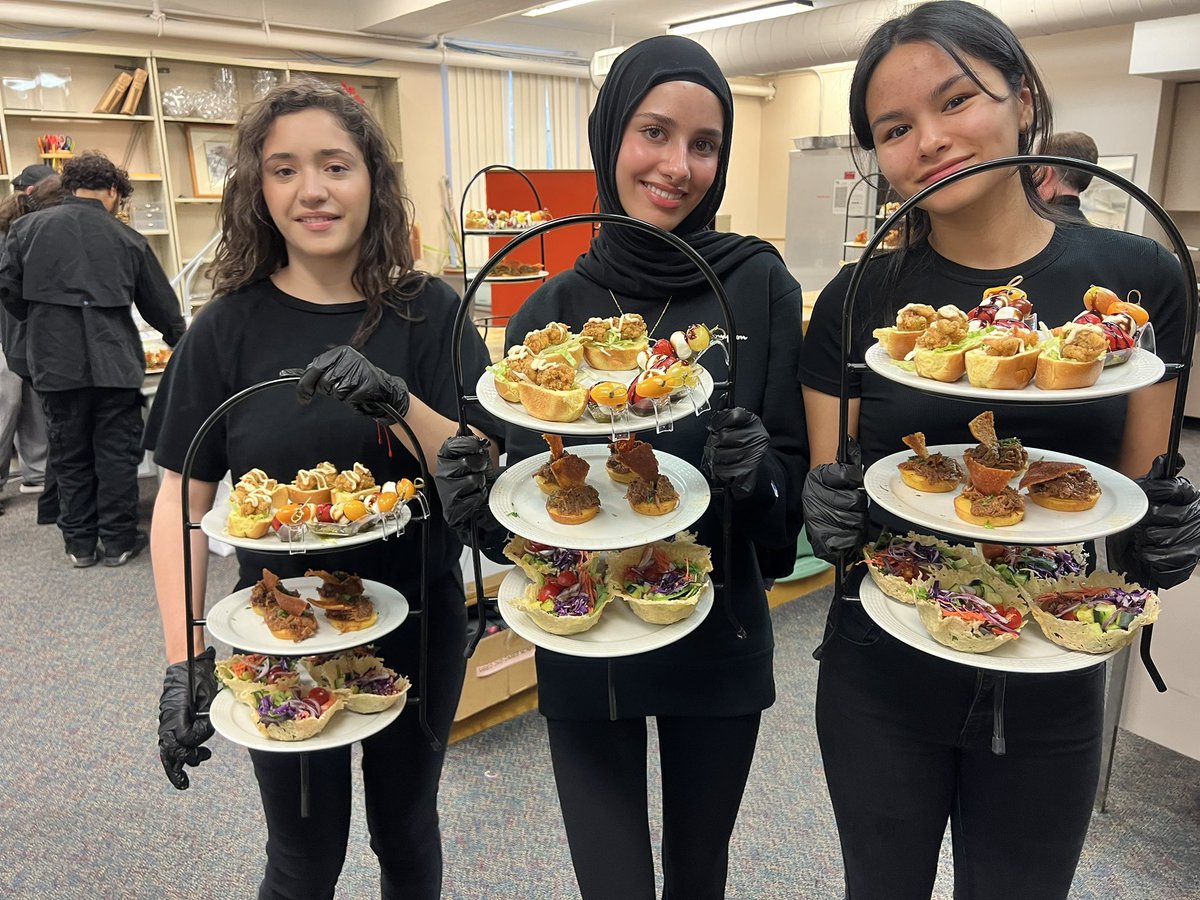 NutleyFPA_CTE's tweet photo. Tonight the NHS Culinary Team catered โAn Evening Tea & Book Signingโ at the Nutley Public Library. They prepared finger sandwiches, salads, desserts, & tea. Great work to Chef Gulardo, Chef Huggins & their culinary students. #nutleycte https://t.co/IGZb55YS0p