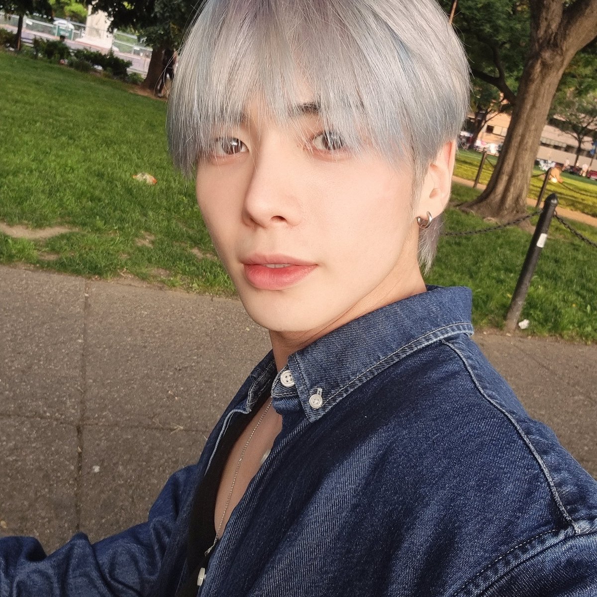 TXTintl_twt's tweet photo. WEVERSE | 230518

#TAEHYUN Post (1/3)

💬 Out in Washington!

#TOMORROW_X_TOGETHER
@TXT_bighit @TXT_members https://t.co/yPLEJA5J0N