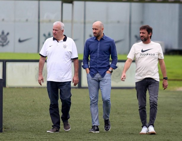 Raphael56908183's tweet image. O trio da incompetencia !!! .

#foraduilio #foraAlessandro!!

O @Corinthians nao precisa de vcs !!