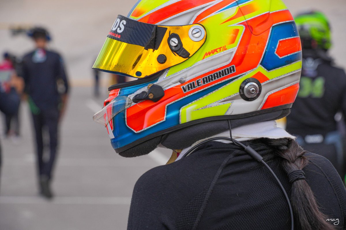 vale_aranda27's tweet photo. Muy decepcionada con la 3ra fecha de @NASCARMex , pase lo que pase se que estas situaciones me hacen más fuerte y demostrar de lo que estoy hecha! 💪🏻 nos vemos en Querétaro! 😼🤫
@femiumsports @2HandsProServ @CMotionSport
#nascar #trucks #girlpower #valearanda27 https://t.co/m9sb9wZdXP
