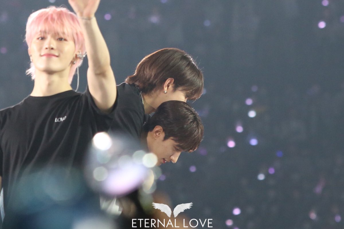 eternallove1004's tweet photo. 230517 JAPAN FAN MEETING LOVE

귀여워….

#세븐틴 #SEVENTEEN #セブチ 
#도겸 #DOKYEOM #DK #ドギョム 
#Joshua #조슈아 #ジョシュア https://t.co/n0QIVdY1ts