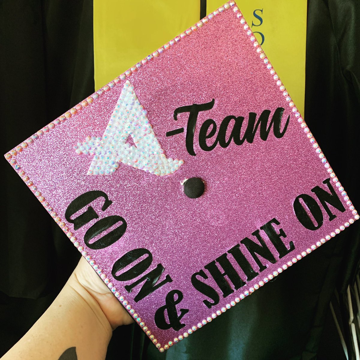 Ms_van_de_wall's tweet photo. @afrojack representing the A-Team at my graduation on Friday! #Illuminate #Aftojack #MatthewKoma https://t.co/szwiXqKPtk