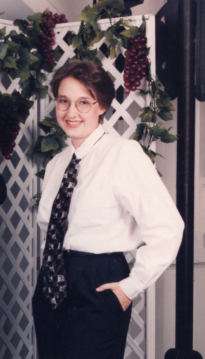 nikoahjaye's tweet photo. @mooskibg 18, I don’t have a 19. I’m 45 now. Style hasn’t changed, pronouns have. https://t.co/yyn5jySMMr
