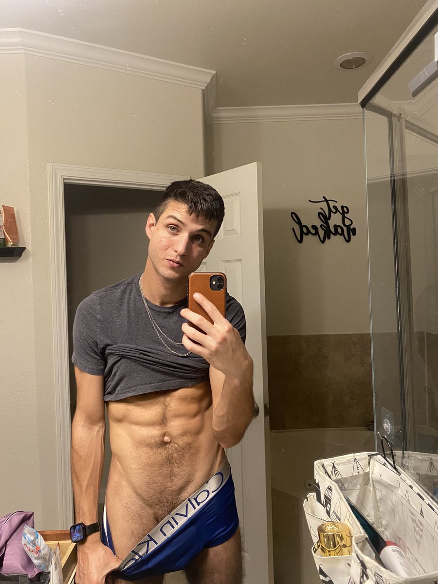 Hot Dudes Good Mood 🇺🇦 on Twitter: quot RT theelliotfinn: Would you wear