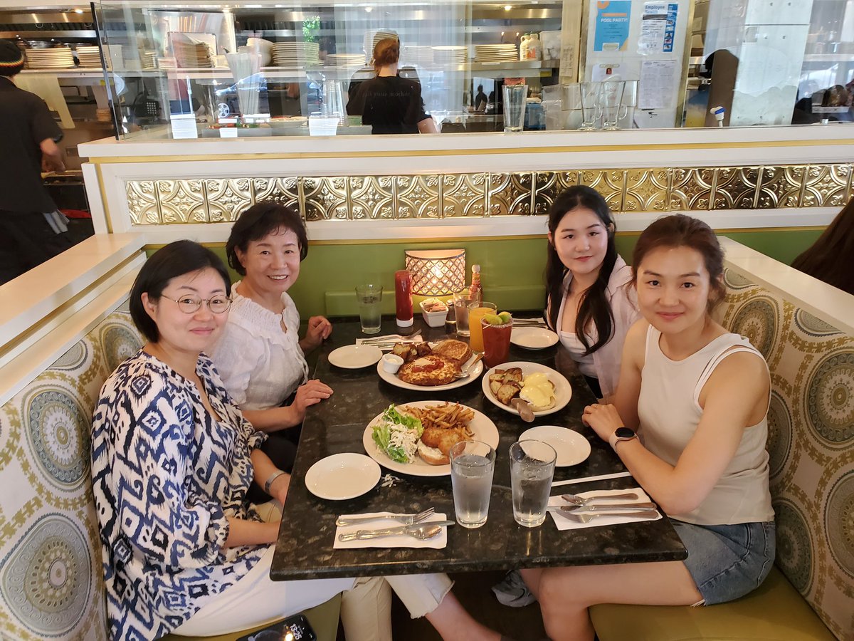 another_path's tweet photo. mother’s day in May, 2023; Portland, OR!!! https://t.co/QDrtzNZYQX