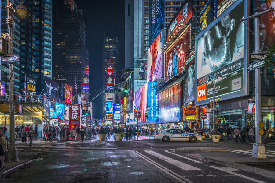 thia_phiinoo's tweet photo. Siapa si yg gag tau New York?pusaty bisnis,role mode fashion ada di New York. Bnyk juga yg jd iconic, mulai union square, ptung liberty, hingga times square. Sllu pgen liburan ke New York https://t.co/5ro7Z6Nszx