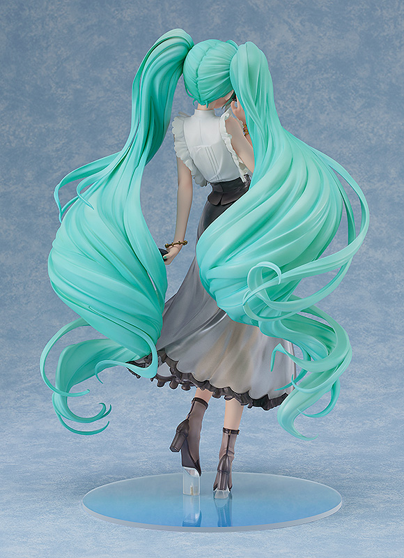 From 'Character Vocal Series 01: Hatsune Miku' comes Hatsune Miku: NT Style Casual Wear Ver., a new 1/6 scale figure! Miku fans, be sure to preorder her for your collection!

Preorder: s.goodsmile.link/dEv

#HatsuneMiku #goodsmile