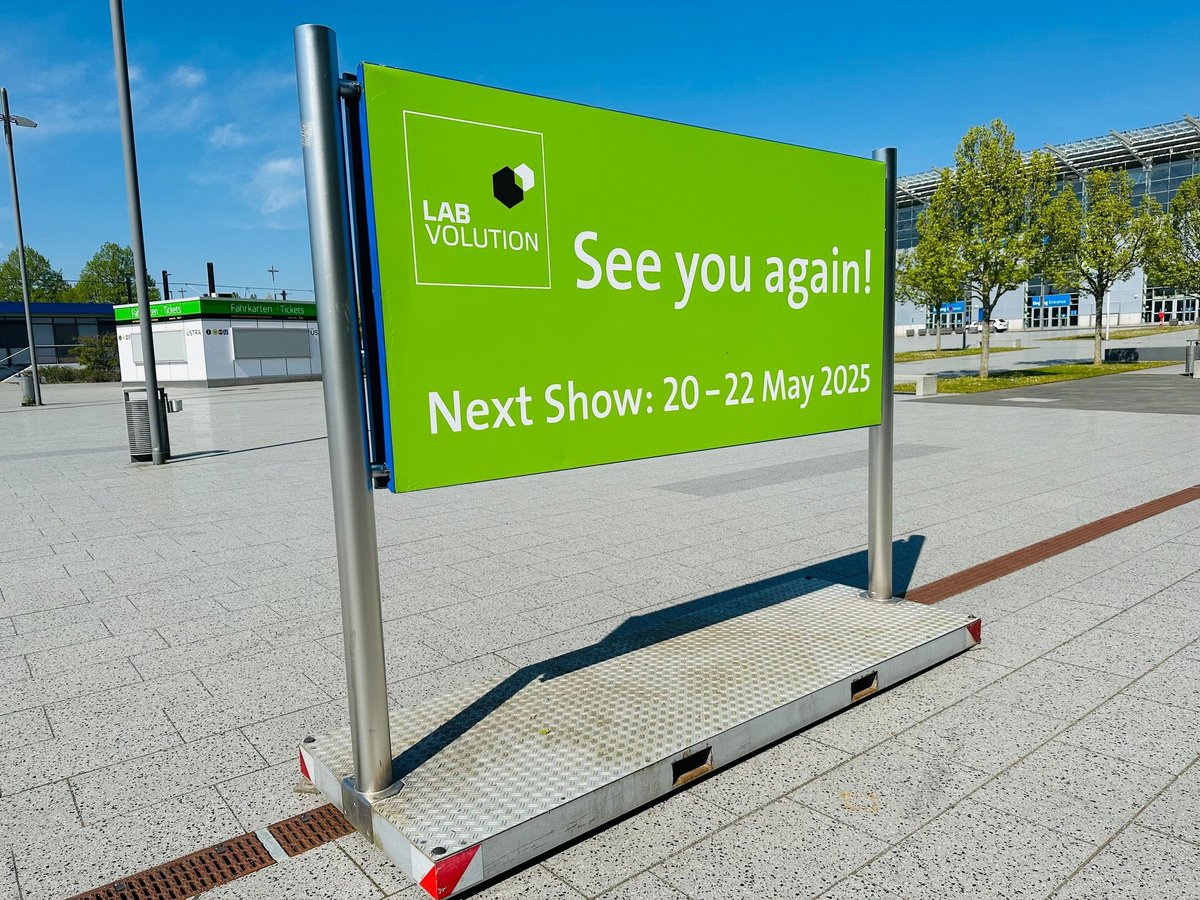 n_genetics's tweet image. ＼#Labvolution 2023🇩🇪 現地レポ⑦／

Labvolution終了後はオフィスに移動🚗
ドイツオフィスの様子についても改めてご紹介しますね🤗

Thanks Labvolution!💕 See you again!👋😄