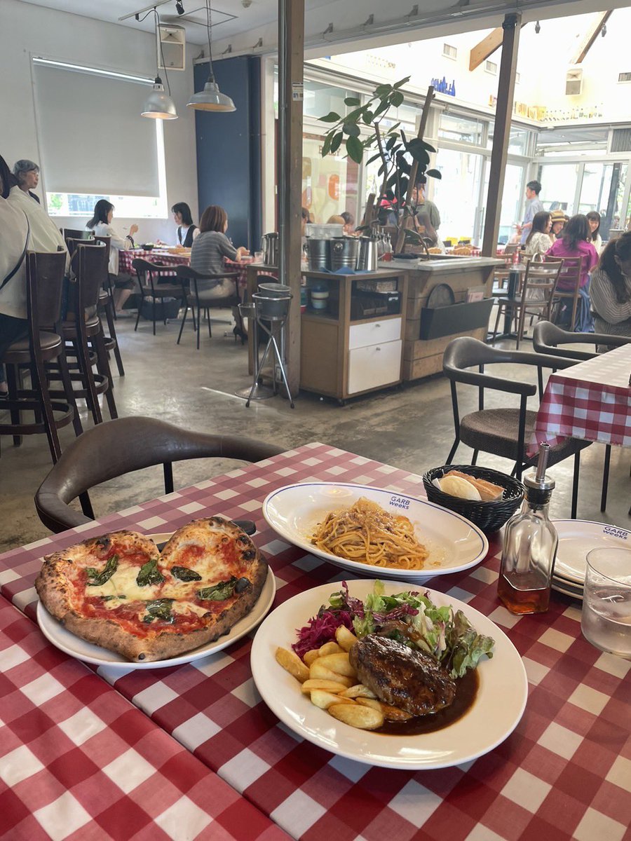 shinchiki1974's tweet photo. ランチなぅ
🍕🍝
#GARBweeks
#lunch #ランチ https://t.co/lIOSPJSrhr