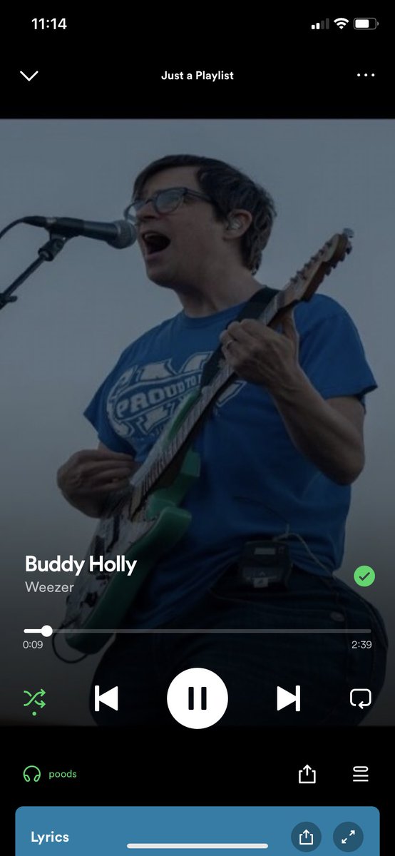 cheeto_man1's tweet photo. why is @Weezer like this https://t.co/P5p6noYnbF