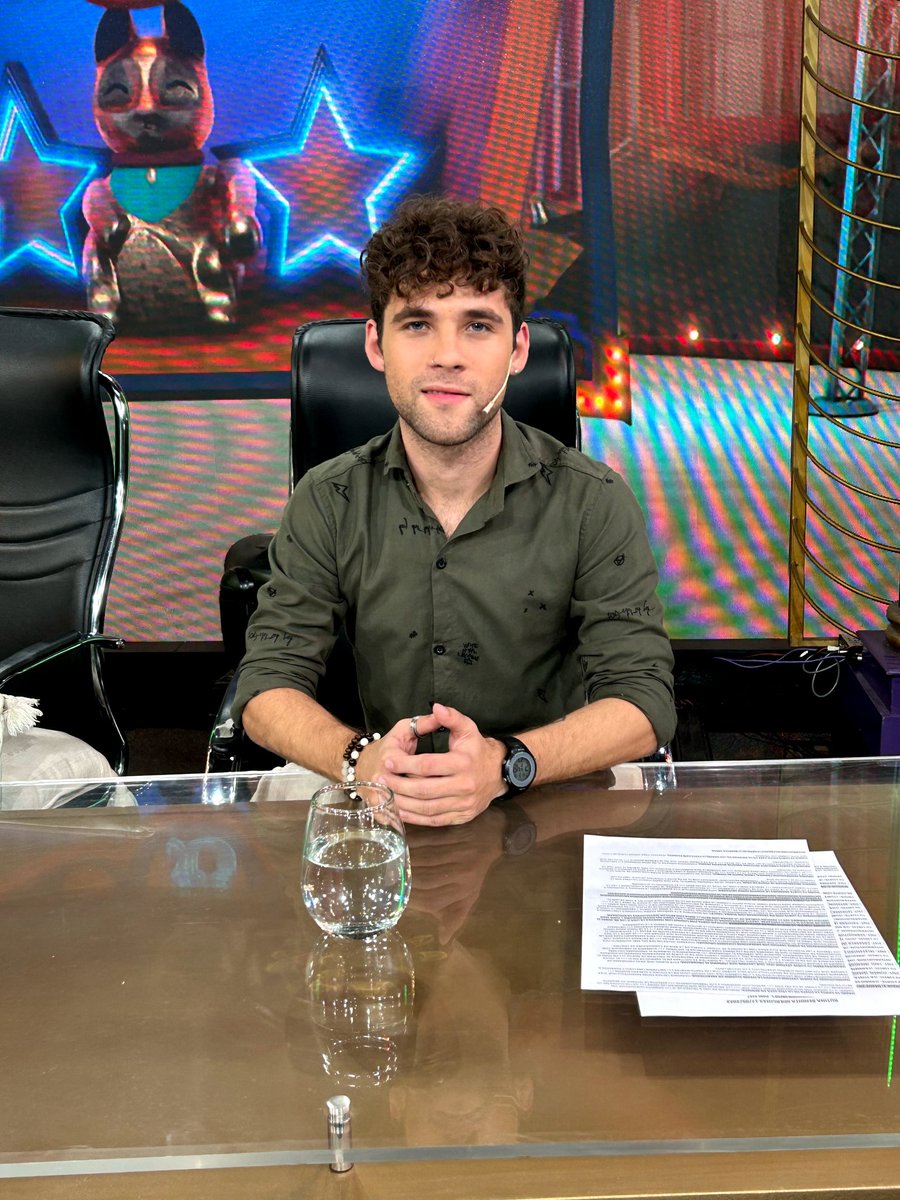 agustinguardis's tweet photo. Un poco de mi paso por @BenditaOk. Les gustó verme como panelista?🤣 #BenditoFrodo #AgusEnBendita https://t.co/BMczAosteK