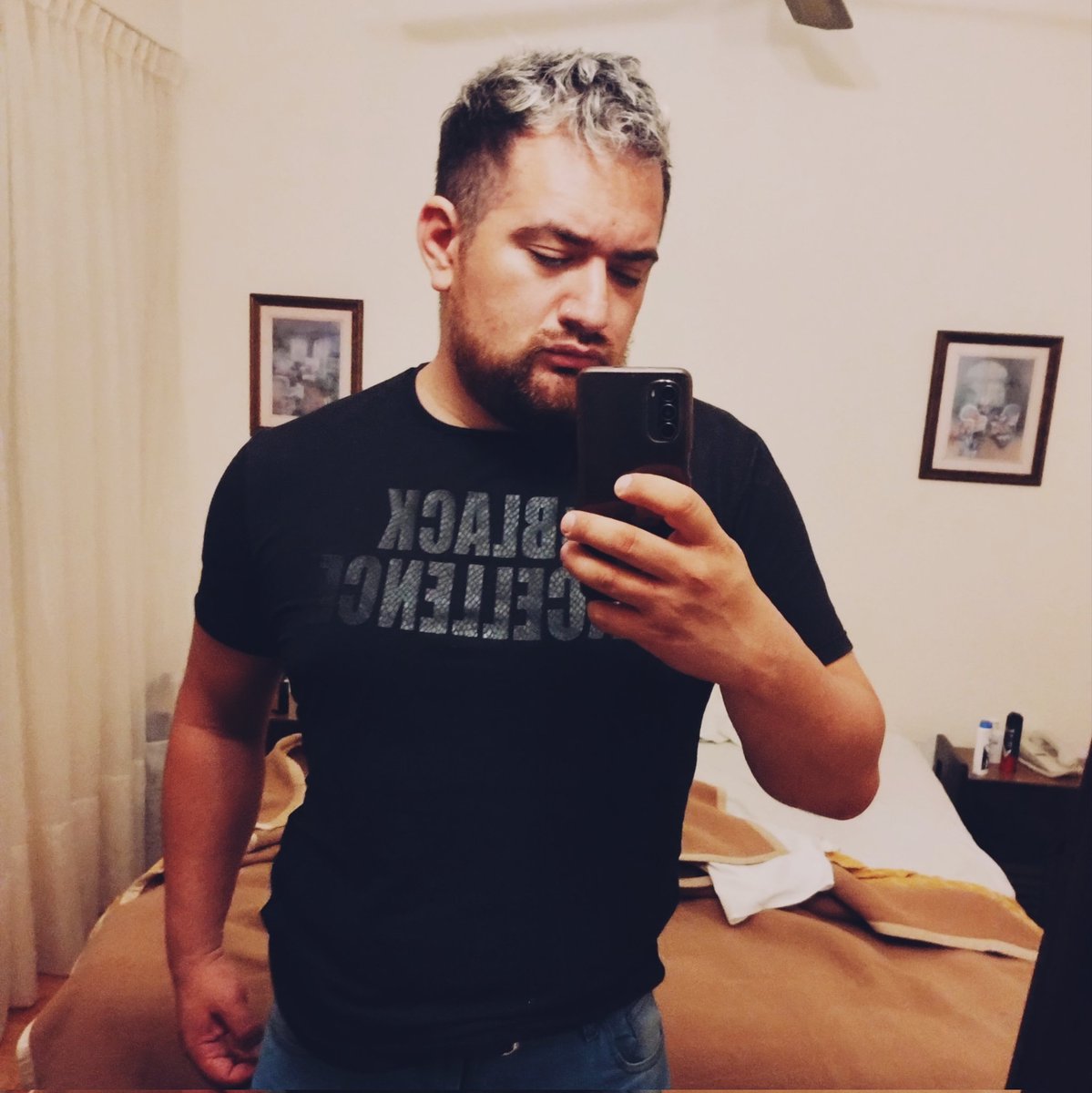 menduco_e's tweet photo. #NuevaFotoDePerfil https://t.co/UKc4mYc7zP
