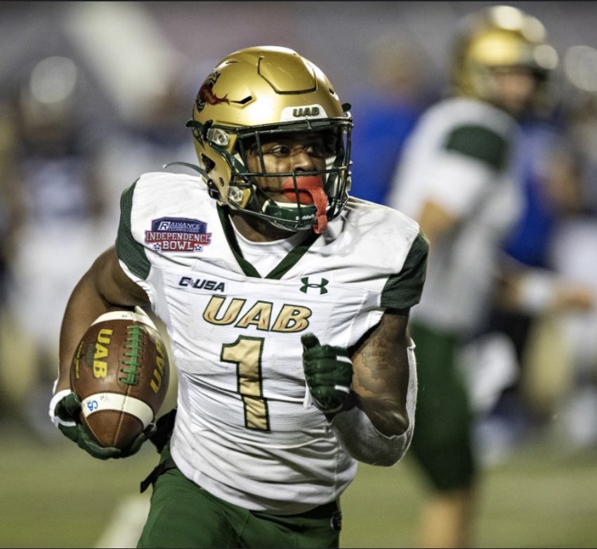 Blessed to receive an offer from University of Alabama-Birmingham!🟢🟡<a href="/UAB_FB/">UAB Football</a> <a href="/DilfersDimes/">Trent Dilfer</a> @CoachBrighamUAB <a href="/ReillyJeffers/">Reilly Jeffers</a> <a href="/RyanWrightRNG/">Ryan Wright</a> <a href="/Rivals/">Rivals</a> <a href="/ChadSimmons_/">ChadSimmons</a> @MohrRecruiting <a href="/larryblustein/">Blustein Recruiting</a> <a href="/Andy_Villamarzo/">Andy Villamarzo</a>  <a href="/PrepRedzoneFL/">Prep Redzone Florida</a> <a href="/CoachMesick/">Don Mesick</a> <a href="/JesuitTigers_FB/">Jesuit Tigers Football</a>