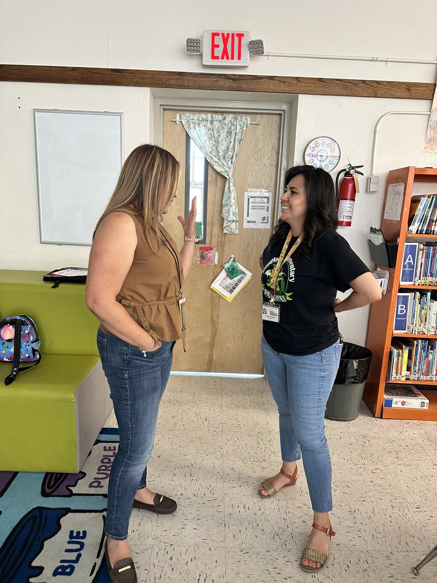NellieUgarte's tweet photo. Rock star teachers from @DouglassDragons practicing to make their craft perfect for their students. @michellescorral #WeR19 #ReflectivePractitioners #AggMo #Leaders https://t.co/rrj7nntEUn