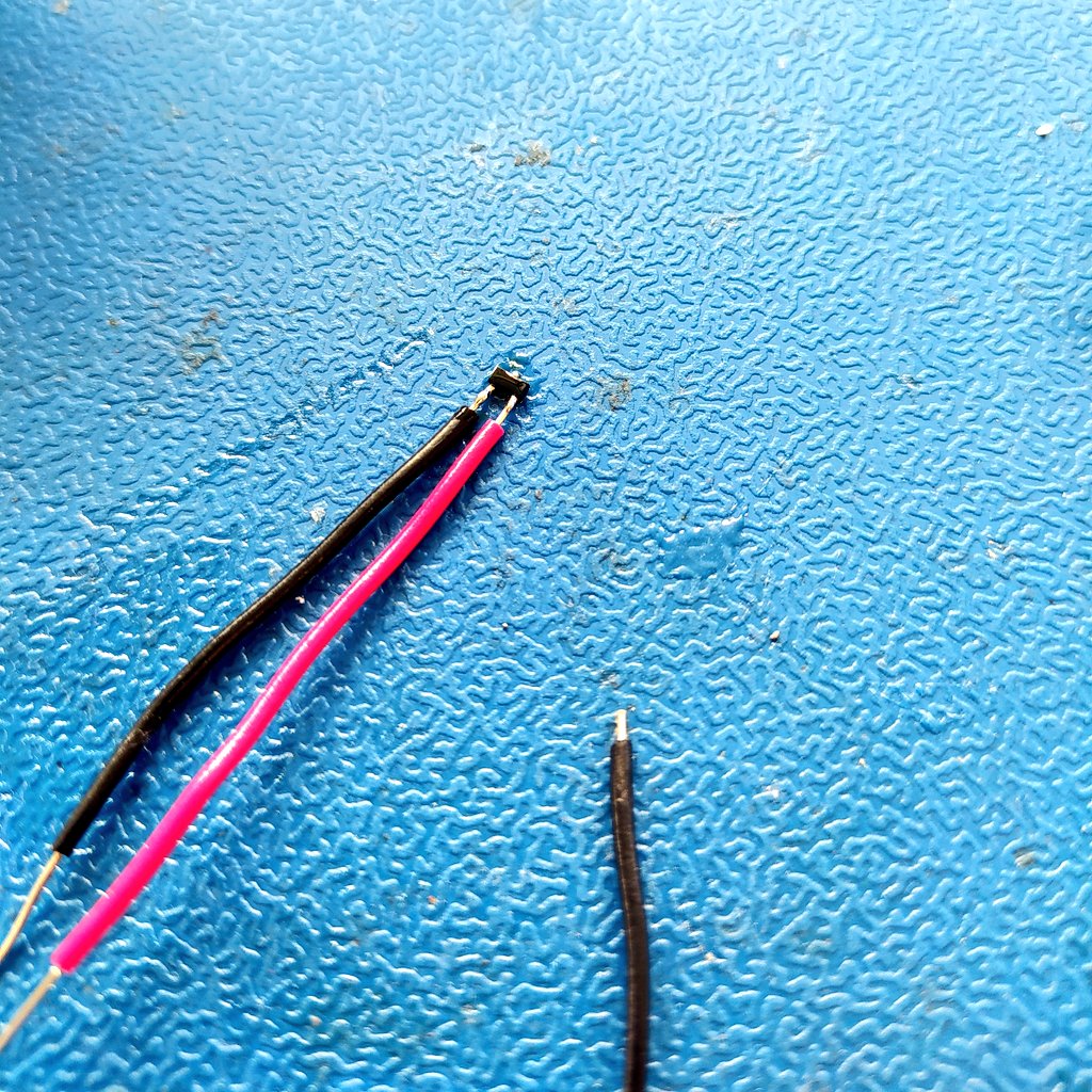 IObrizio's tweet image. Sot-23 to th

#wires #soldering #transistor