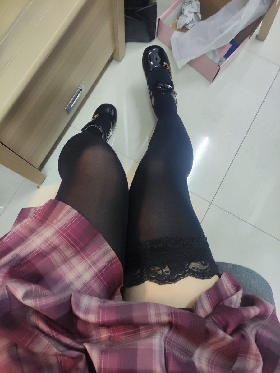 xiluo77's tweet photo. 好想有人���我一起玩呀
#黑丝 #白丝 https://t.co/1CJPeL4Ghz