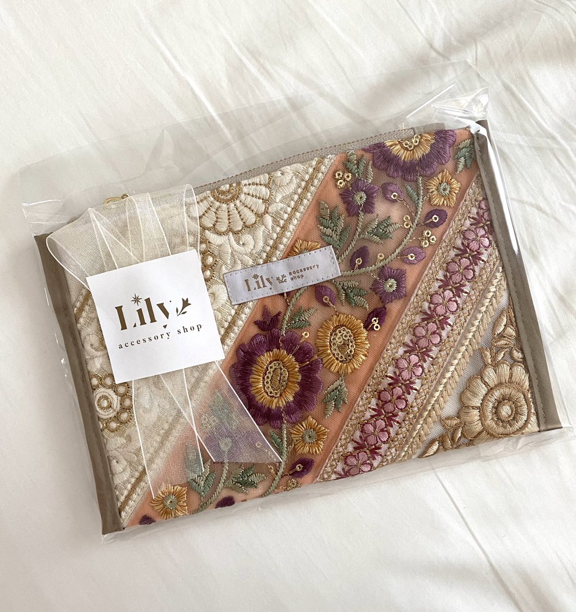 reina2u2's tweet photo. (@shopLily2)さんで買った最高に可愛いポーチ届いた！
可愛いラッピングもありがとうございます。たくさん使います🥰 https://t.co/RNE3ufQWDY
