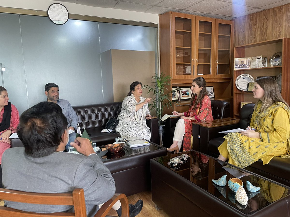 NCRC_Pakistan's tweet photo. Commission was honoured to receive @BaelaJamil CEO @itacecorg who shared her rich experience in the field of education &amp; highlighted challenges of birth registration, migration, climate change on #childrights 

We look forward to her continued support

@AyeshaRaza13 @mohrpakistan https://t.co/FbQjSFoq2K