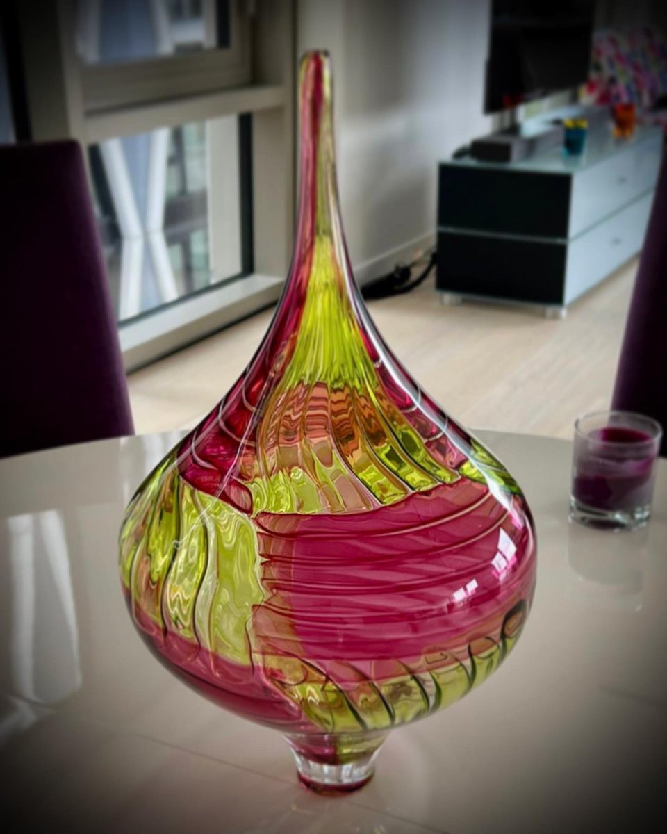 VanGoArtCourier's tweet photo. We were recently tasked with getting #bobcrooksglasswork work from @MarineHouseBeer in Devon to its new home in central London.
One of his beautiful spinning tops
#glasswork #glassworks
#glassworkshop #glassworking
#glassworker #glassworklogistics #bobcrooks #bobcrooksglass https://t.co/4wsqRAjkxj