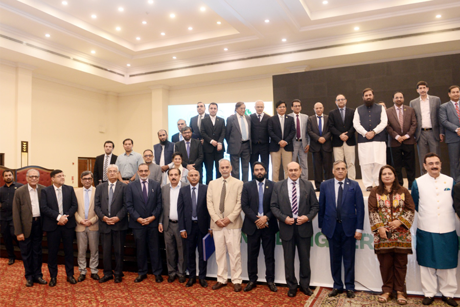 studyatgiu's tweet photo. Prof. Meritorious Dr. Muhammad Khaleeq ur Rehman, Rector, Participated &amp; Receiving the shield by Muhammad Baligh Ur Rehman Governor of Punjab on the occasion of the International Student's Convention organized by the Punjab Higher Education Commission Lahore.
#PHEC #Rectors https://t.co/orO86B2inN