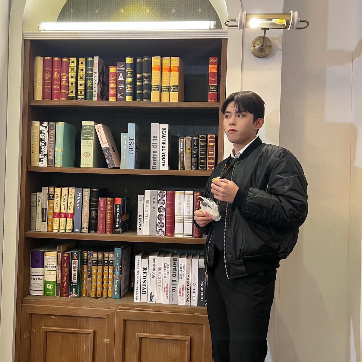 geon_archive's tweet photo. 230518 인스타그램

냠

https://t.co/ZgkBvdFP8I

#TO1 #티오원 #DONGGEON #동건 https://t.co/eOAK2n87aG