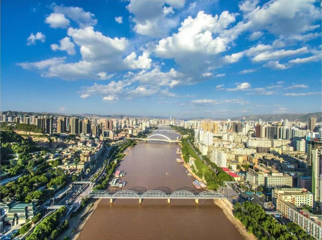 Robust foreign trade✈️💹🚢performance of #Gansu province from January to April: the total import & export value of its goods reached $3.05 billion, ranking 28th in the country, up 0.8 percent y-o-y. #GansuUpdate #ForeignTrade #EconomicGrowth