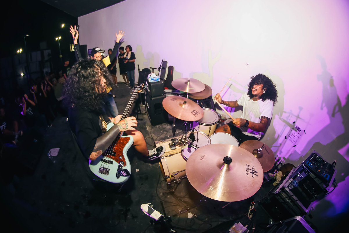 Di acara “the local heroes”

130523
📍MISBAR - Banjarbaru
📸 : <a href="/Adyrifa/">Raden Muhammad Adi I</a>