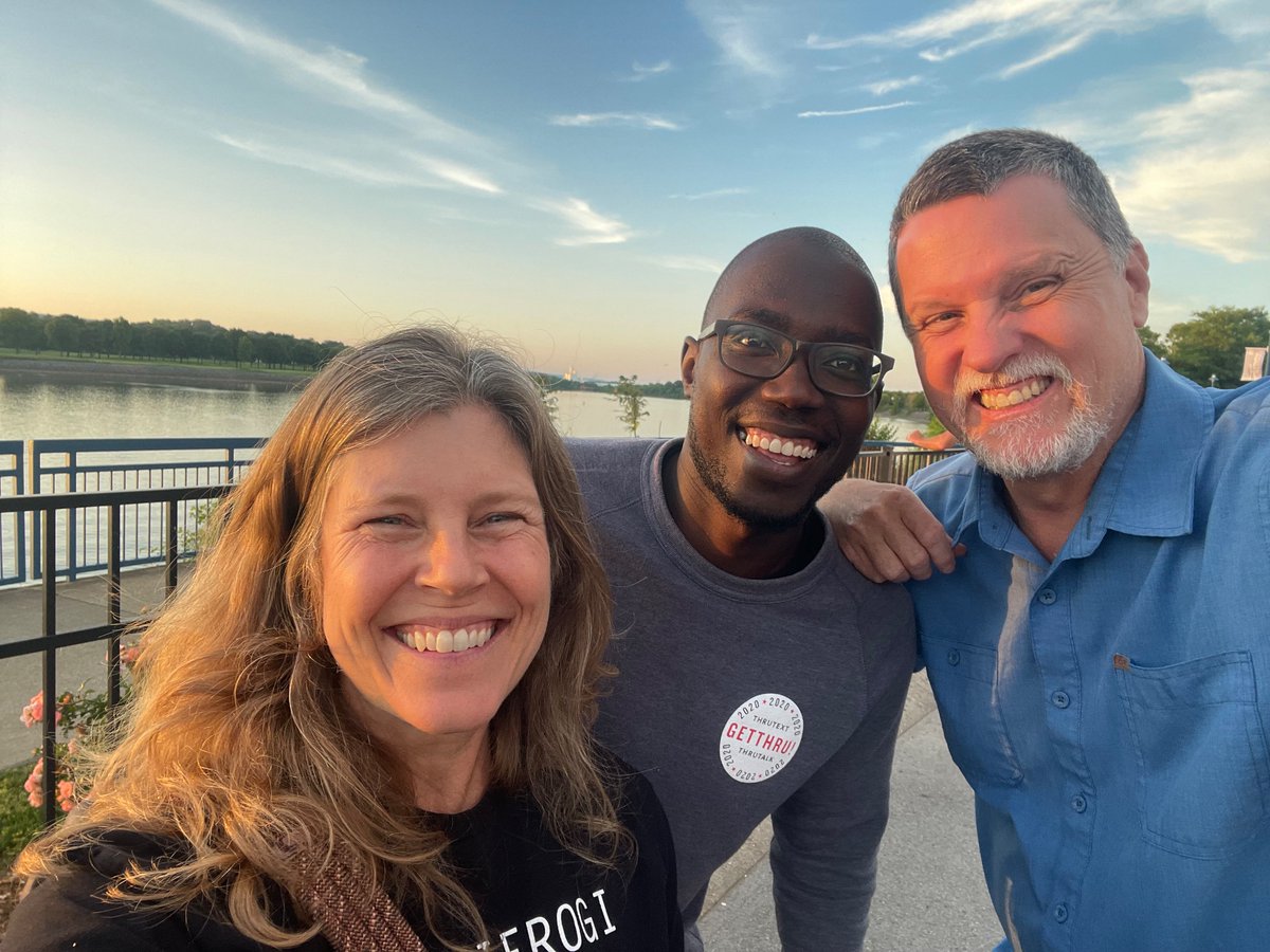 gardenertate's tweet image. Look who’s here!! @sigu has come all the way from Kenya to Chattanooga for #GigCityElixir! #myelixirstatus