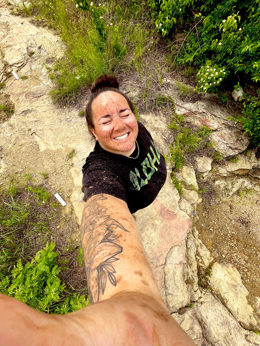 itsbrookeey's tweet photo. Living life in the mud 🤙🏽 #YANKKKKHERR https://t.co/QIrFbVCUXU