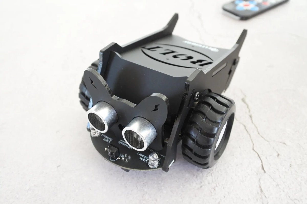 Elecrow1's tweet photo. 🚩Why stick to boring textbooks when you can spark your kid's love for #STEM and #programming with the Elecrow #CrowBotBolt robot car?
🚀Let kids explore their creativity and learn in a fun and exciting way.😎
📌https://t.co/ZvyQ9PIig0 https://t.co/QN4yO9NYbt