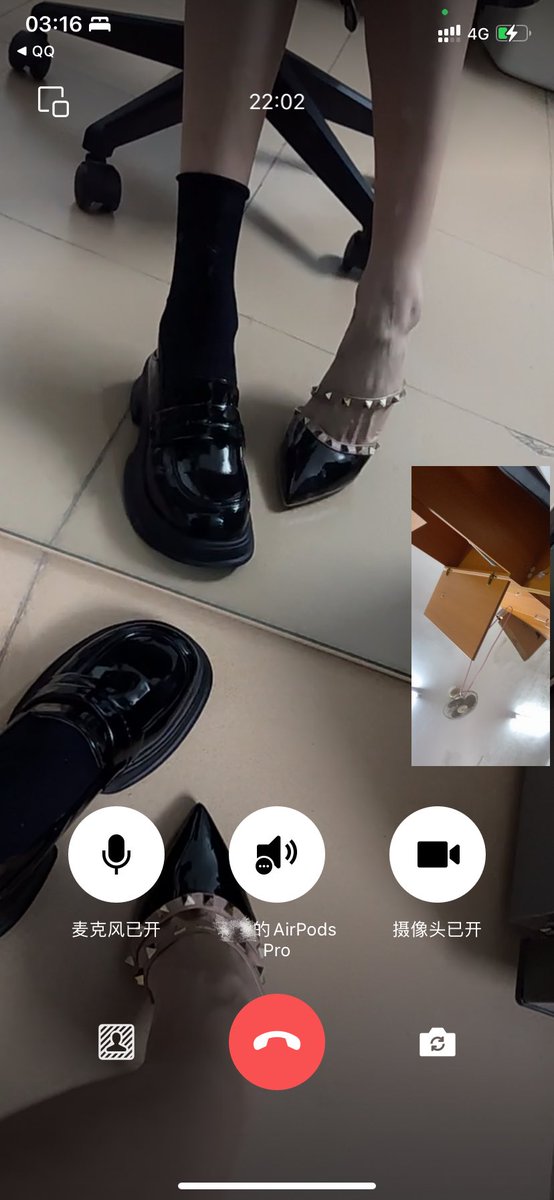 坏女人大晚上不睡觉，非要打视频电话，问我选哪个，小孩子才做选择，我都要！🤣<a href="/Chenyuxin075/">k.</a>