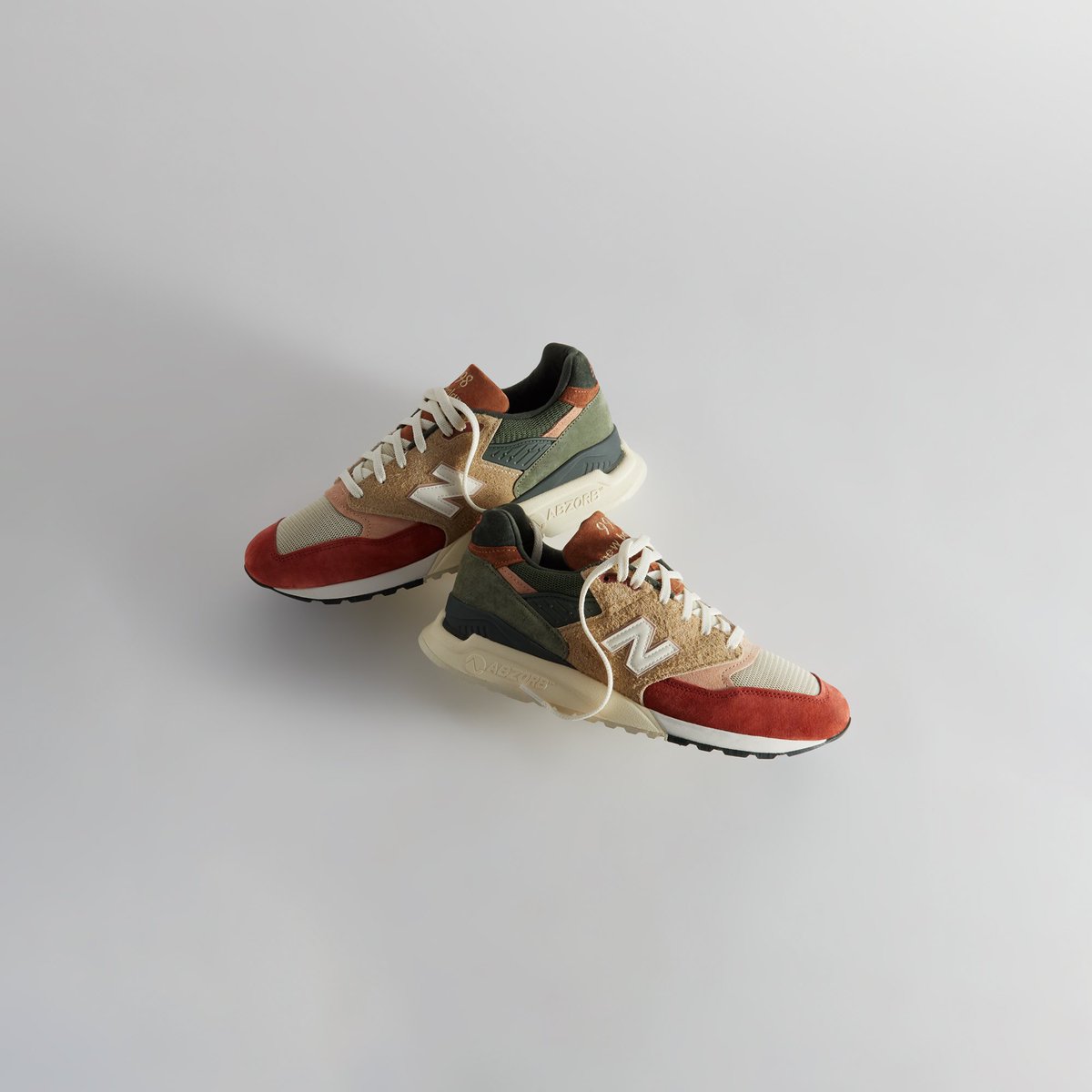 laceuphk's tweet photo. Kith 自豪地宣布與 New Balance 正式合作，藉著 MADE in USA 998 鞋款慶祝問世 35 週年，以 Frank Lloyd Wright 的作品為靈感打造全新 MADE in USA 998 by Ronnie Fieg。

https://t.co/LUfGA7coUS https://t.co/GAGazi6qGP