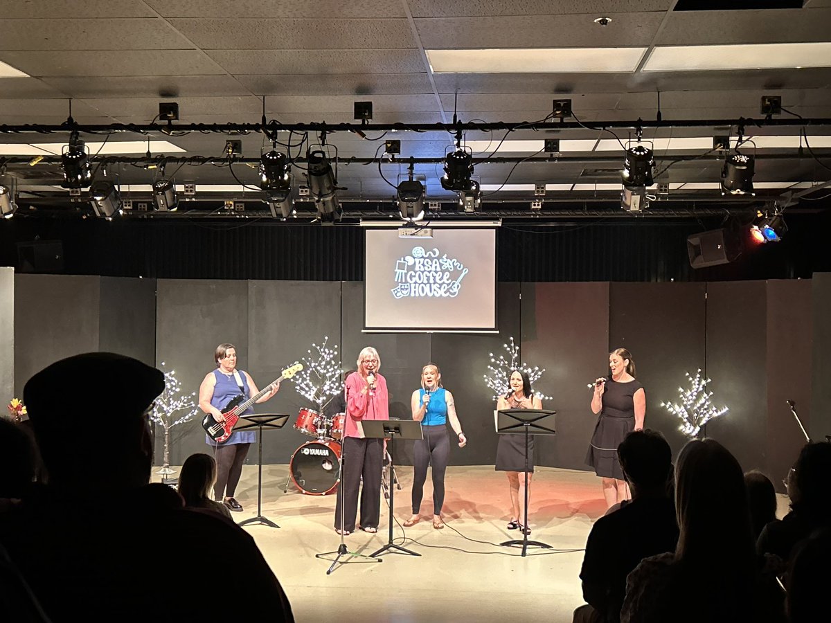 lattajayne1's tweet photo. KSA Coffee House was a huge success! We’re so proud of our students and the leadership they displayed tonight! Excellent performances by all of our students!
#Kamloops_SD73 #Kamloopsschoolofthearts
#artseducation https://t.co/DaflJPV3Fn