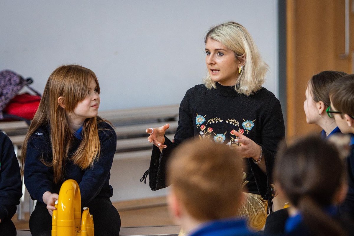 siwanllynor's tweet image. Dyma ond rhai o’r lluniau hyfryd o gyfnod creu Opera @Codir_To @CORWS_Opera @GarethGlyn2012  @buddugrobertss @YsgolGlancegin 📸SDG productions #cymuned #opera