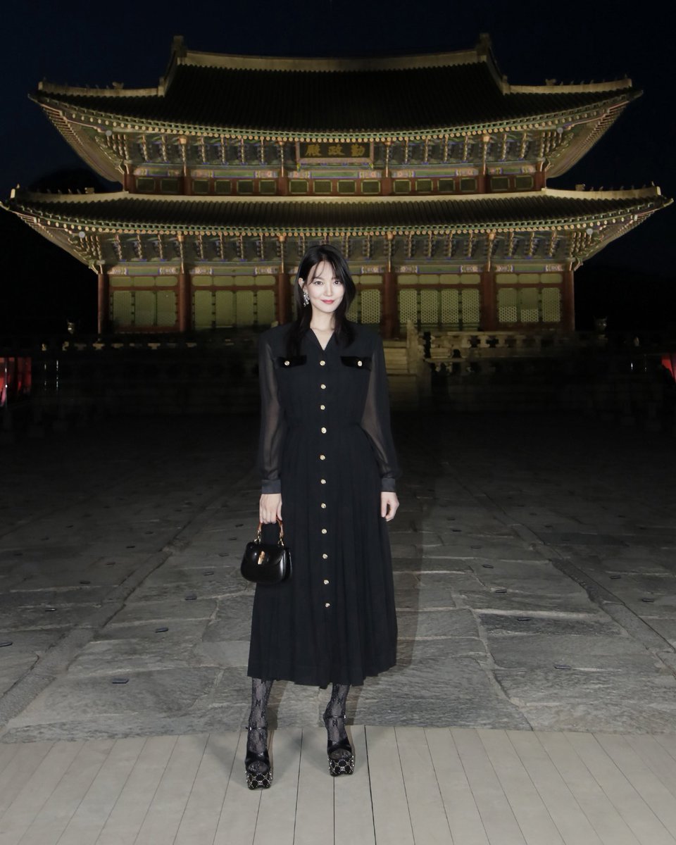 #Gucci’s global ambassadors and guests including #AnneCurtisSmith, #IU, #NewJeans’ #Hanni, #ShinMina, #GulfKanawut, #DakotaJohnson, #SaoirseRonan, #ElizabethOlsen and more are in attendance at the Gyeongbokgung Palace in Seoul for the #GucciCruise24 show.