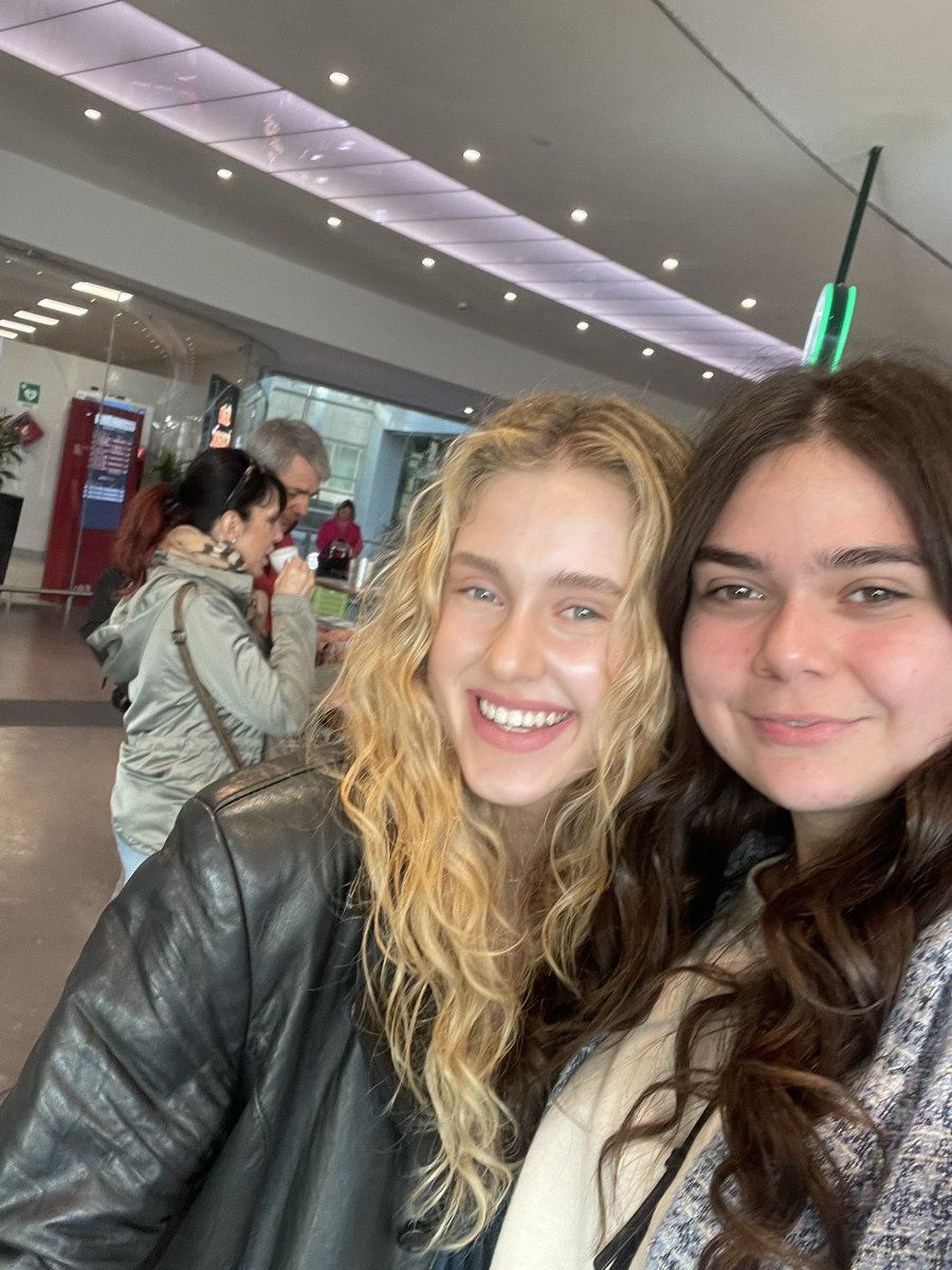 caterin91997920's tweet image. Ho appena incontrato isobel a Roma Termini. È troppo tenera 😭

#amici22 #isobel #romatermini