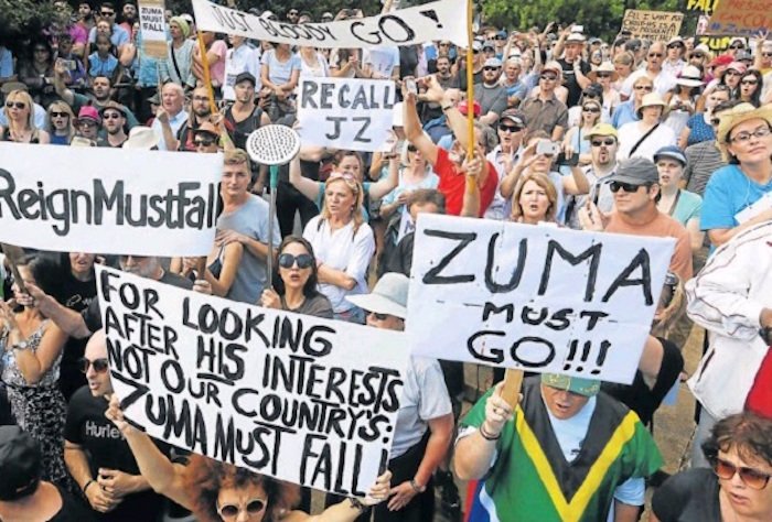 _AfricanSoil's tweet photo. They will never admit, THEY have destroyed South Africa....

It was never about Zuma, it was racism, lies, hate, propaganda, greed and who must be in power

Today, the country is on its knees, bleeding; people suffering; ALL of them are quiet now. Evil. https://t.co/rJpWyhvA6o
