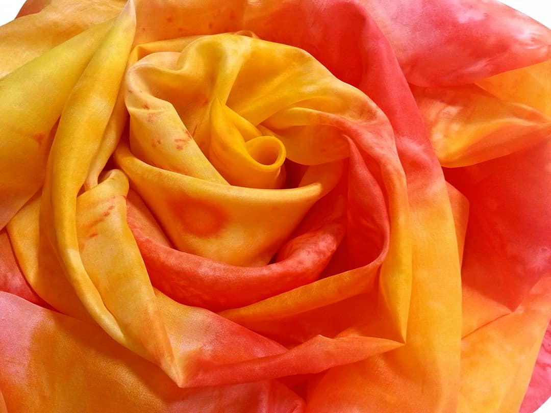 It is the time you have wasted on your rose that makes it so important🌹❤🧡💛
'Fluidity Collection'

davidecristofaro.com

#davidecristofaro #davidecristofarofficial #italianpainter #italianfashiondesigner #italiantextiledesigner #italianillustrator #fluiditycollection