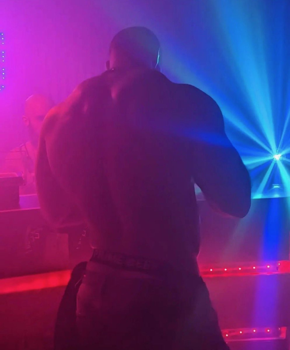 sexydance10sp on Twitter: "RT @Chase_Me2theGym: 🔴🔵🔴🔵"