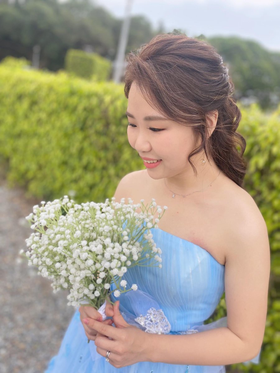 Andreabeautyna1's tweet photo. 純純的療癒系風格
裸色系妝容
髮型簡單不複雜
自然萌生少女感十足👧
-

#港客婚紗拍攝 
#香港薇薇新娘
#vivibridehk 
#bridehk 
#香港新娘婚紗外拍
#香港新娘 #陳小華 #新秘小華 https://t.co/DDOrxkOY58