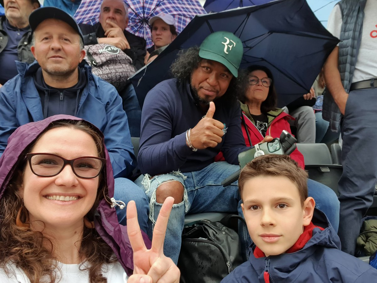 Some @holgerrune2003 (& obviously @rogerfederer) fans & awesome guys! Very respectful towards the game & @DjokerNole 
Since Rune is my 3rd favourite, we exchaned some words. They think he's stil fragile. Im sure this fragility is another word for ablity to learn😊 #romeopen