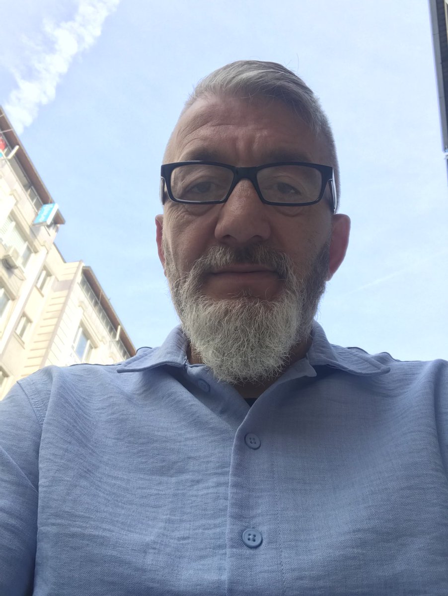 ŞU DÜNYADA ÇİYERİMİ ÇÜRÜTEN ONÇA ŞEY VARKEN İHALE SİGARAYA KALDI