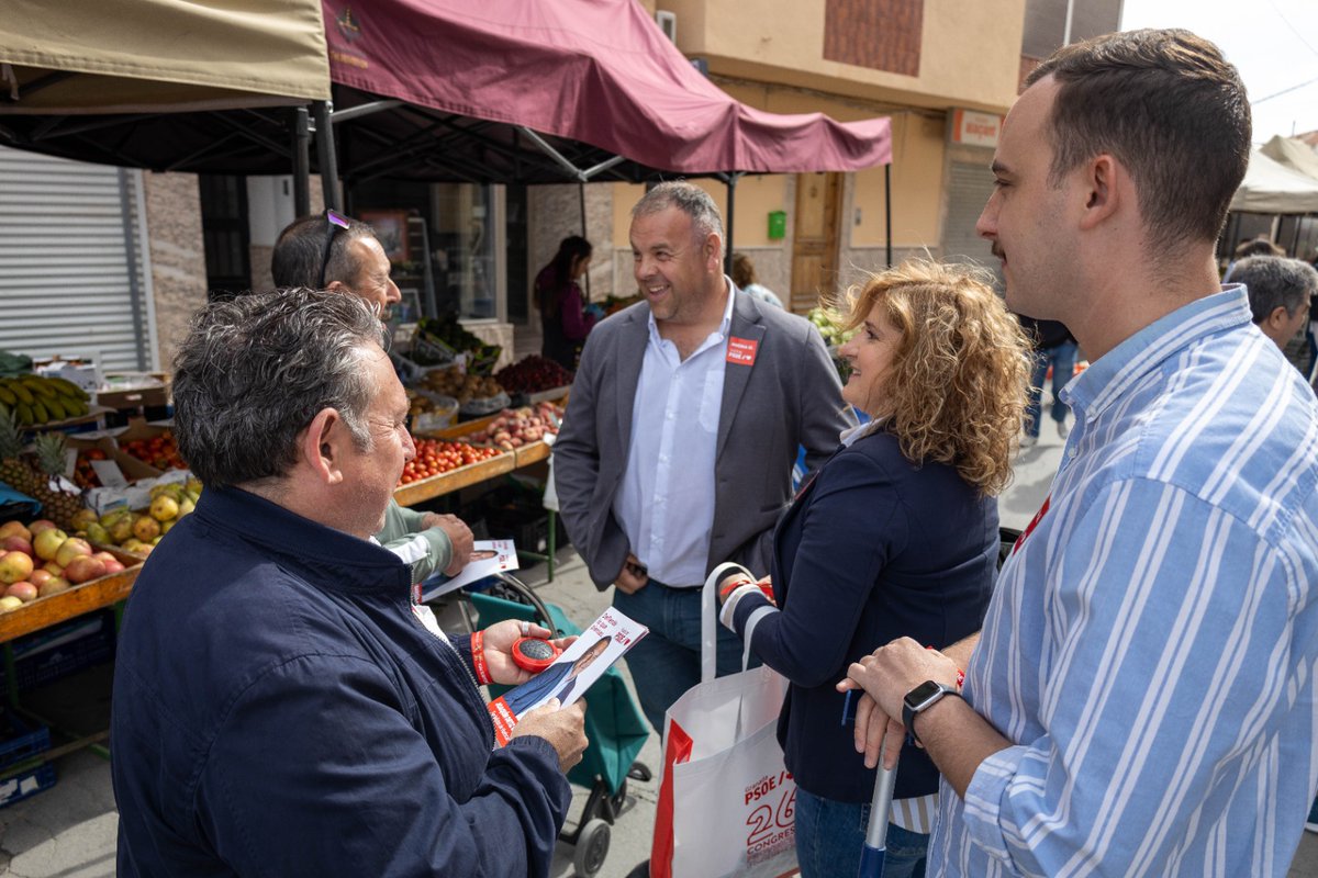 PsoeGranada's tweet photo. 🔴Joaquín Ortiz presenta un ambicioso proyecto para que #Huéscar afronte el cambio necesario y recupere oportunidades de empleo y servicios públicos

🗣️"Nos comprometemos a trabajar para recuperar los cuatro años perdidos con el gobierno de las derechas"

https://t.co/zpMZefu4X1 https://t.co/icioxZeIyk