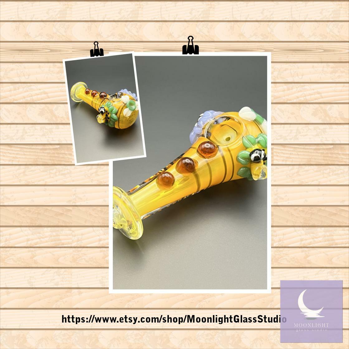 Bee & Flowers Glass Pipe 5' #SmokingPipe #GlassPipes 
$9.99
➤ etsy.com/listing/143612…